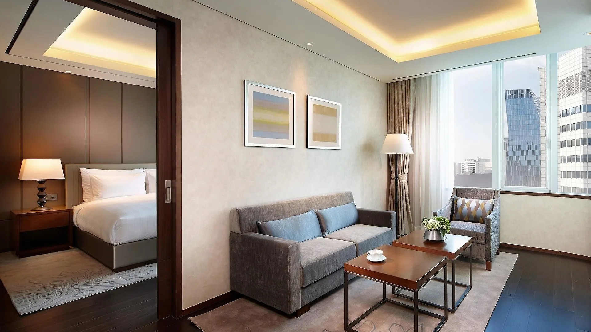 Lotte City Hotel Myeongdong Seoul 4*,