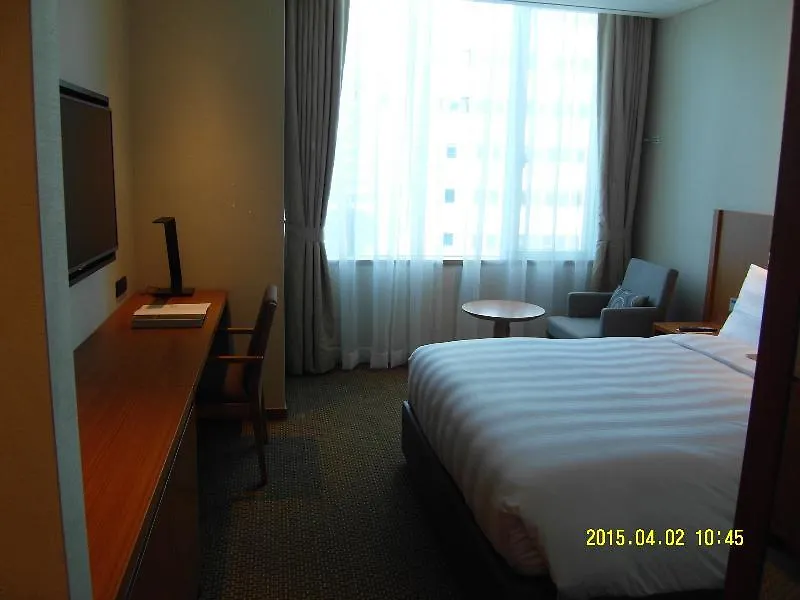 סיאול Lotte City Hotel Myeongdong 4*,