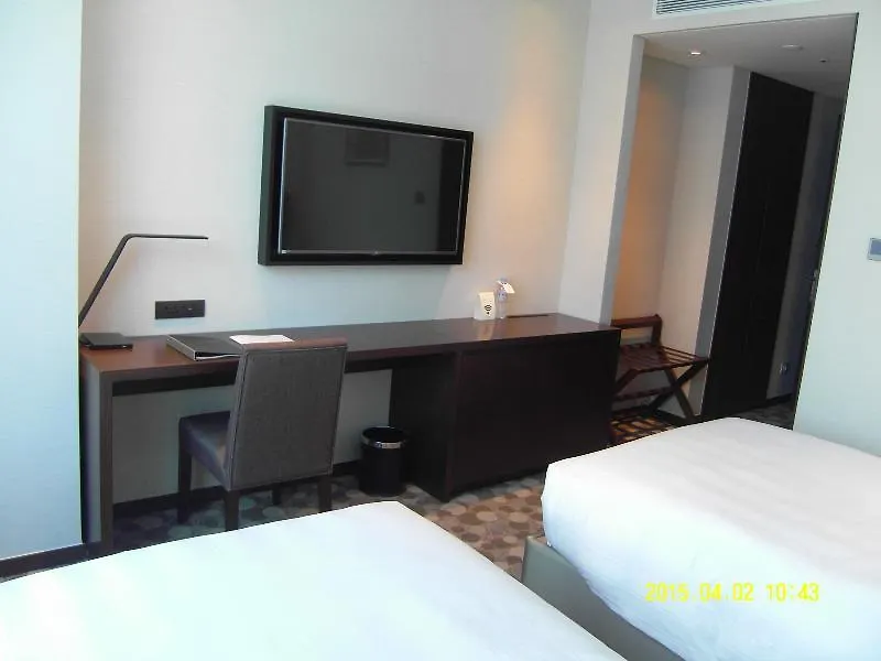 סיאול Lotte City Hotel Myeongdong 4*,