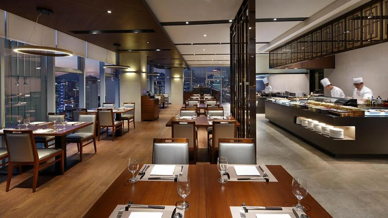 סיאול Lotte City Hotel Myeongdong 4*,